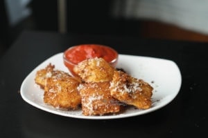 Easy & Delicious Crispy Fried Cheese Ravioli