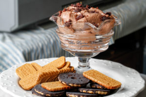 Brownie Batter Cheesecake Dip