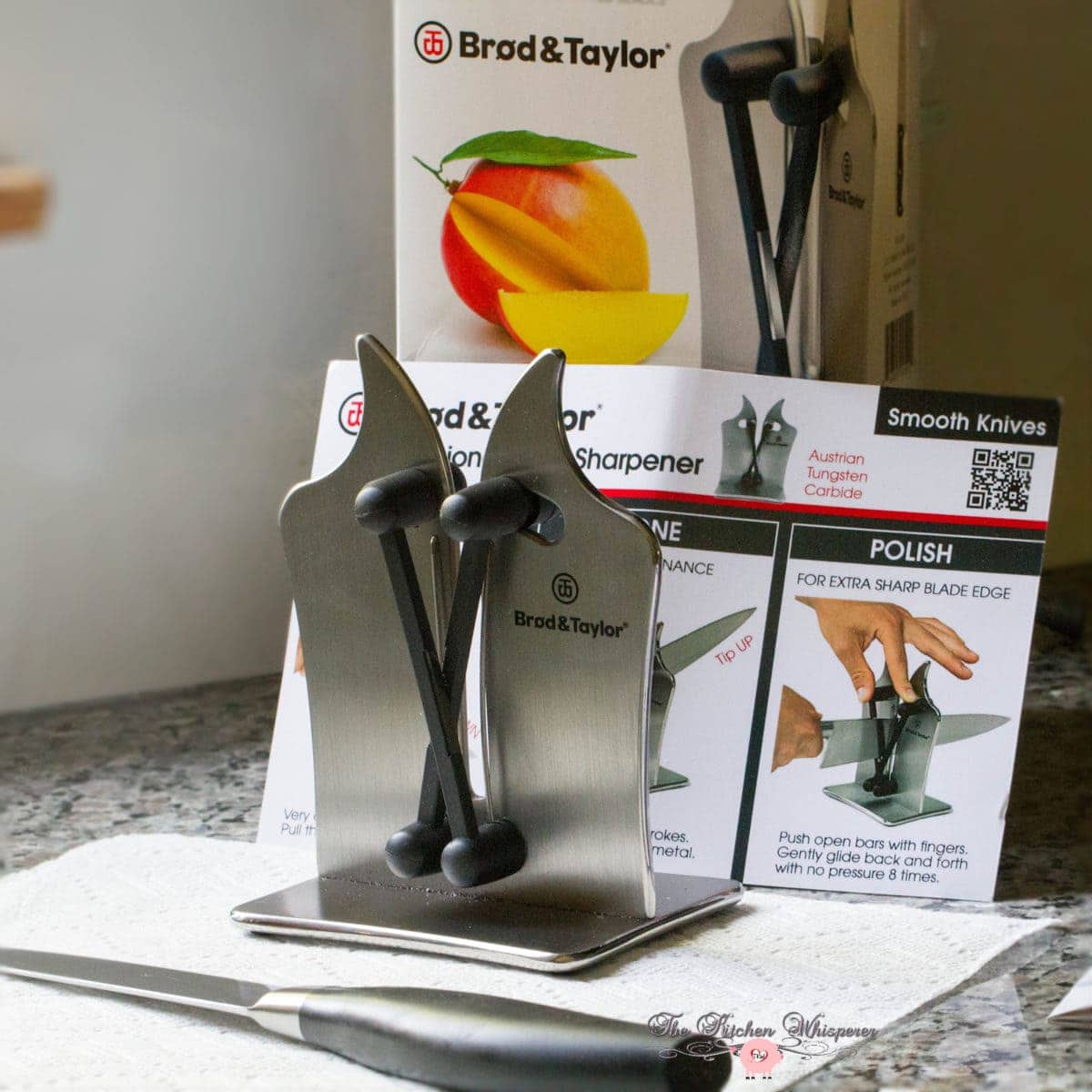 Every kitchen needs this – Brod & Taylor Professional Knife Sharpener