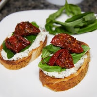 Italian Roasted Tomato Crostini