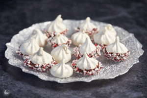 Peppermint Meringue Kisses