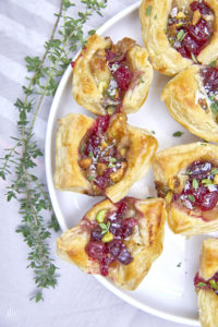 Baked Cranberry Brie Puff Pastry Bites