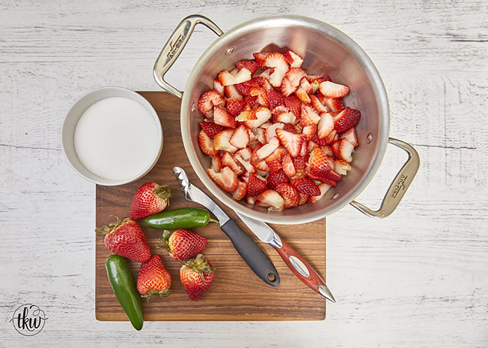 Sweet and spicy flavors come together deliciously with this strawberry jalapeno compote. It’s perfect for spreading on toast, atop cream cheese, or drizzling over your favorite desserts.